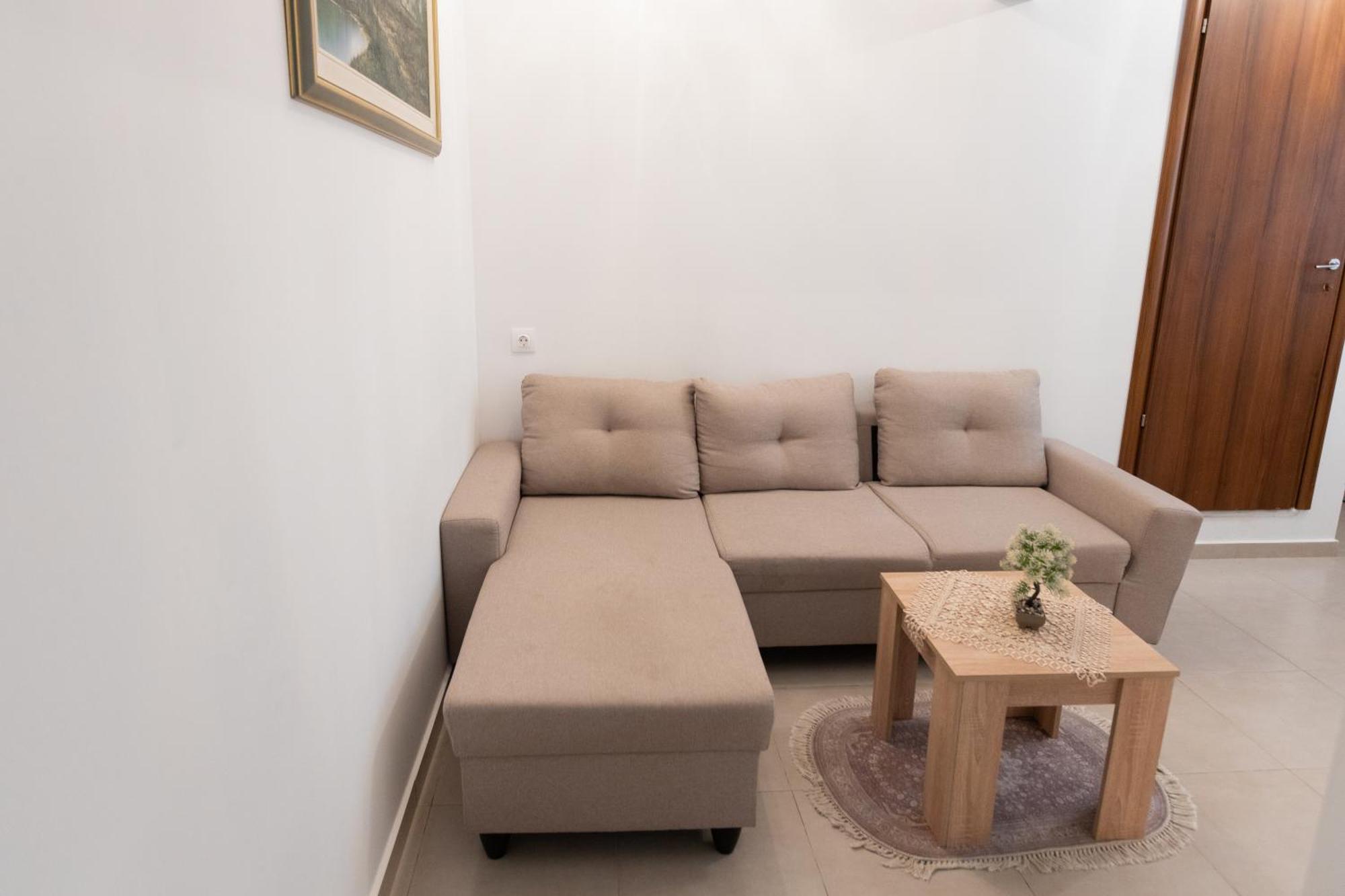 Le Floor Apartment Tesalonika Bagian luar foto