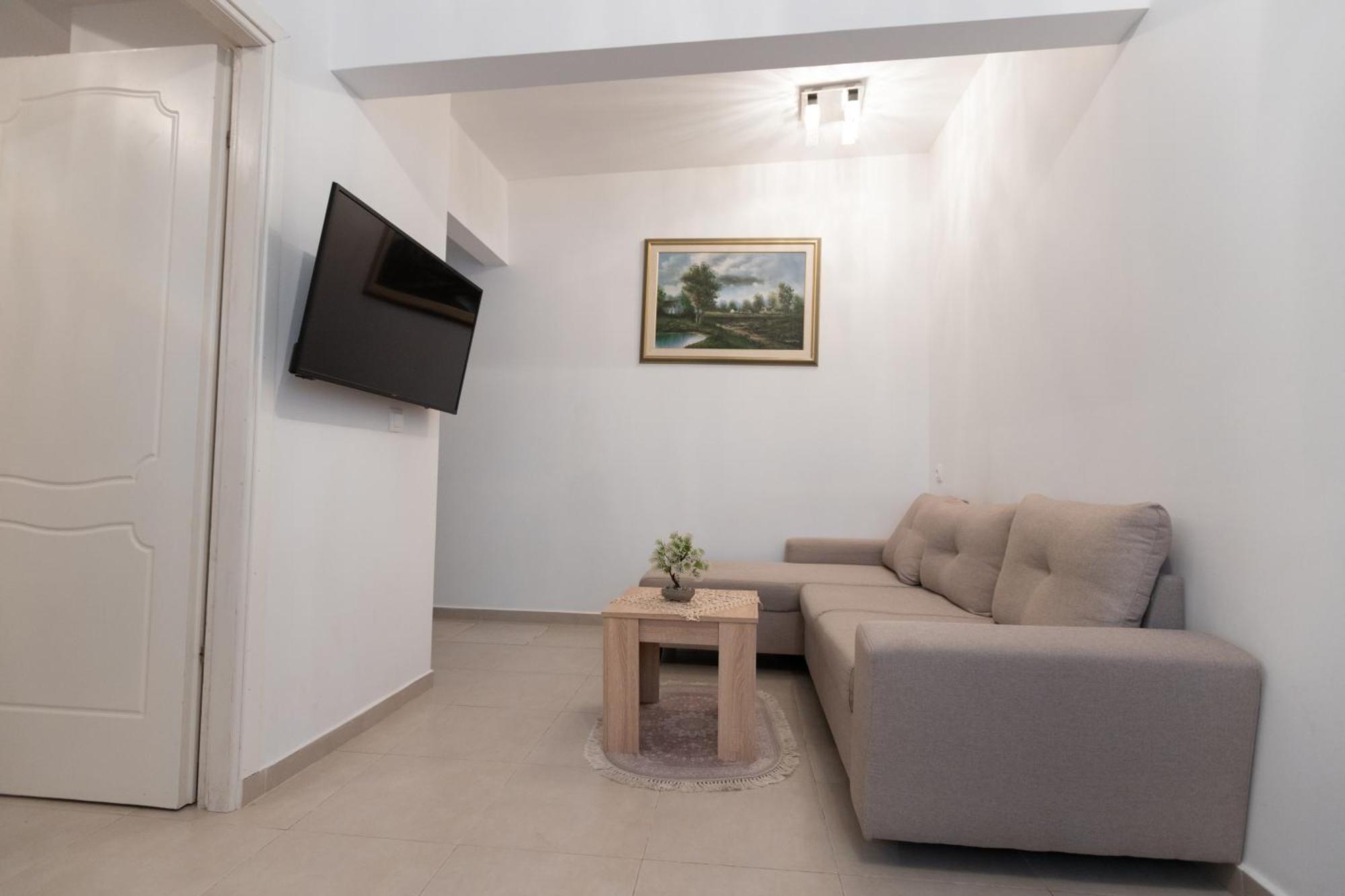 Le Floor Apartment Tesalonika Bagian luar foto